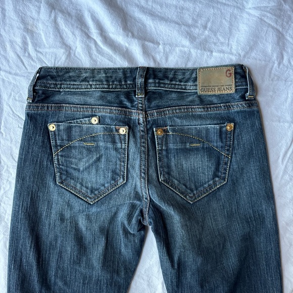 Women’s guess jeans - Picture 6 of 7